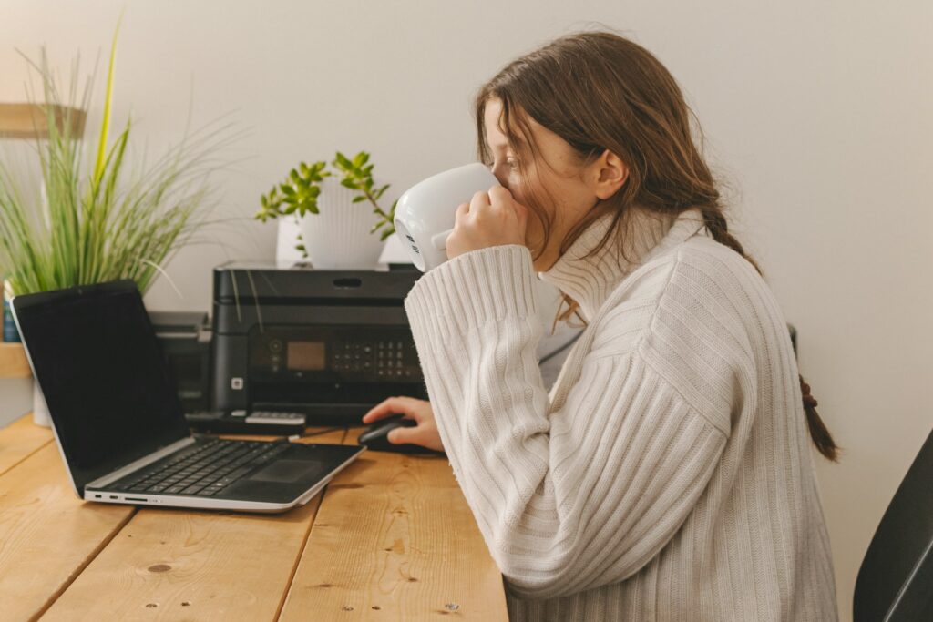 desk worker